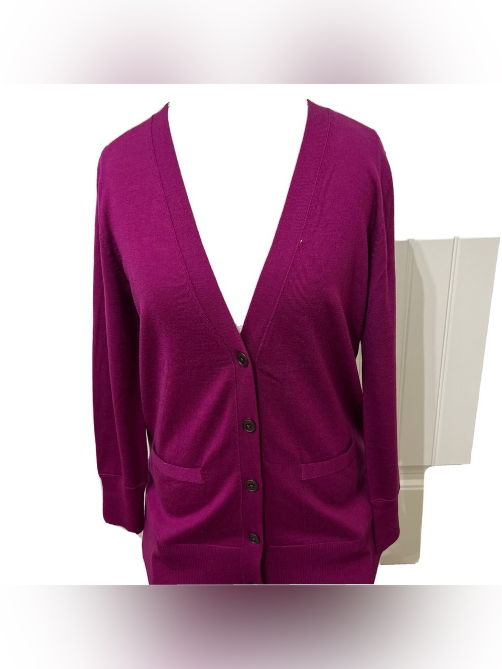 Banana Republic 100% Merino wool V-Neck Cardigan- Medium